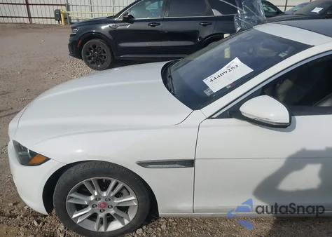 2018 Jaguar Xe 25T Premium z USA, uszkodzony, nr VIN SAJAD4FX9JCP32648